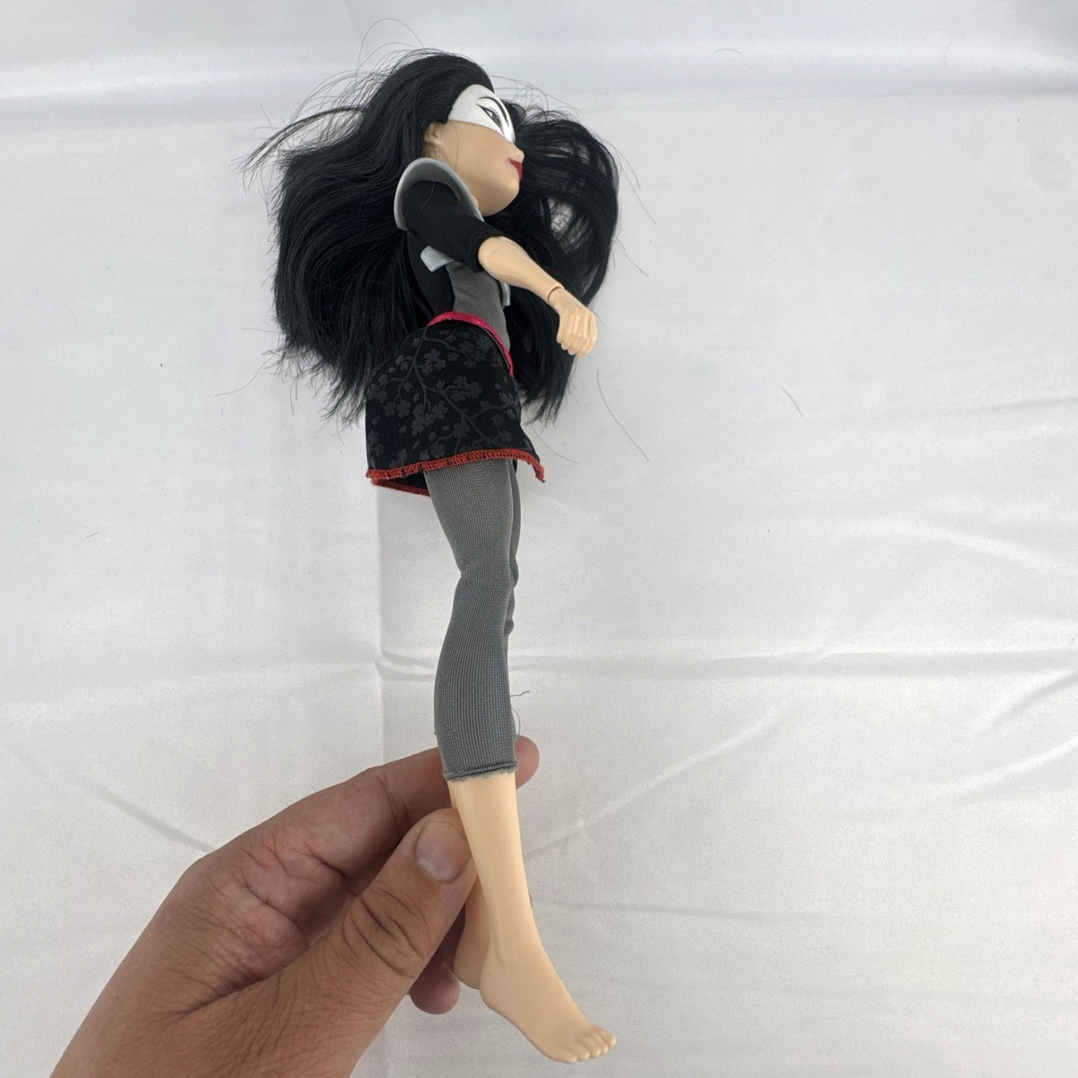 Mattel DC Super Hero Girls Katana 12-inch articulated doll in warrior outfit