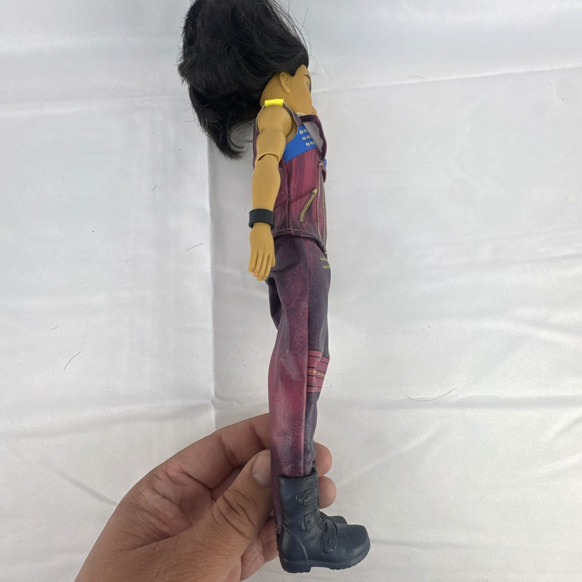 Hasbro Disney Descendants Jay 11-inch articulated fashion doll in Isle of the Lost cobra vest