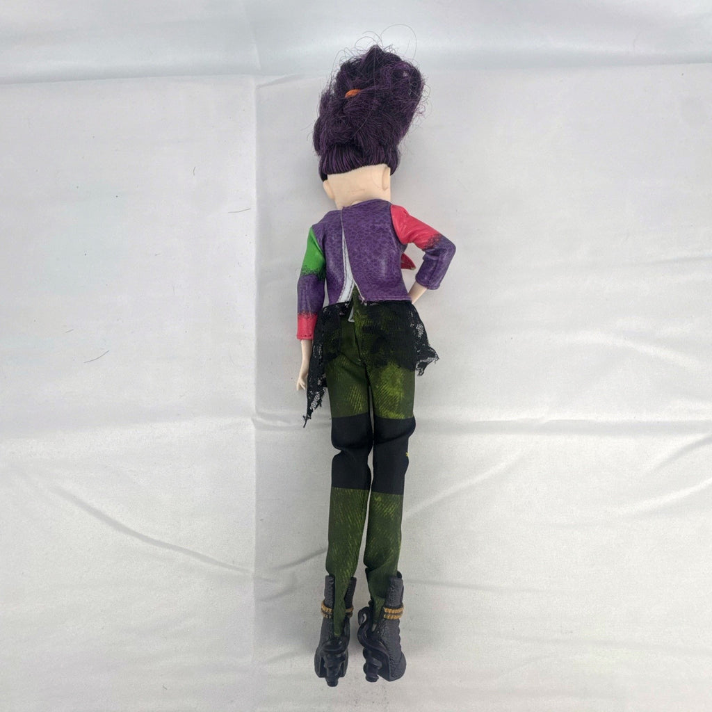 Hasbro Disney Descendants 11-inch Mal fashion doll in signature purple Isle of the Lost outfit