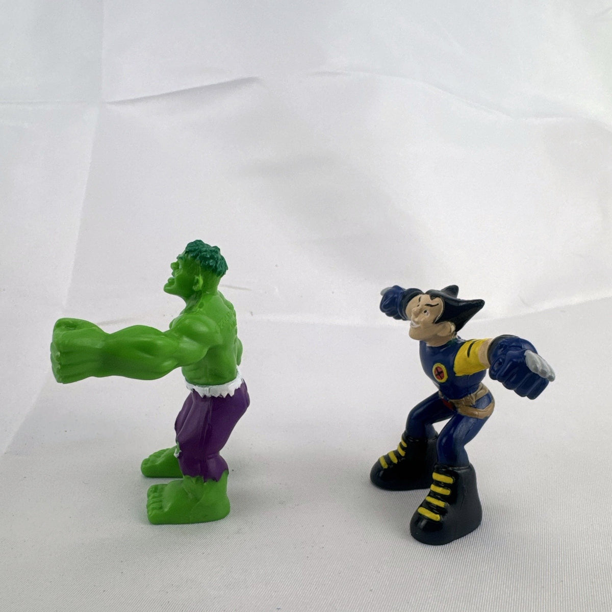 Bakery Crafts 2004 Marvel Hulk and Wolverine 3-inch plastic cake topper figures