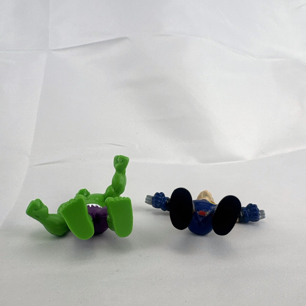 Bakery Crafts 2004 Marvel Hulk and Wolverine 3-inch plastic cake topper figures