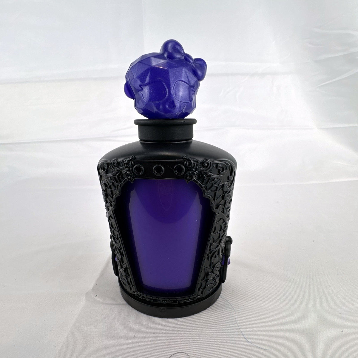 Mattel Monster High Potions Spectra Vondergeist mini figure inside black potion bottle display case