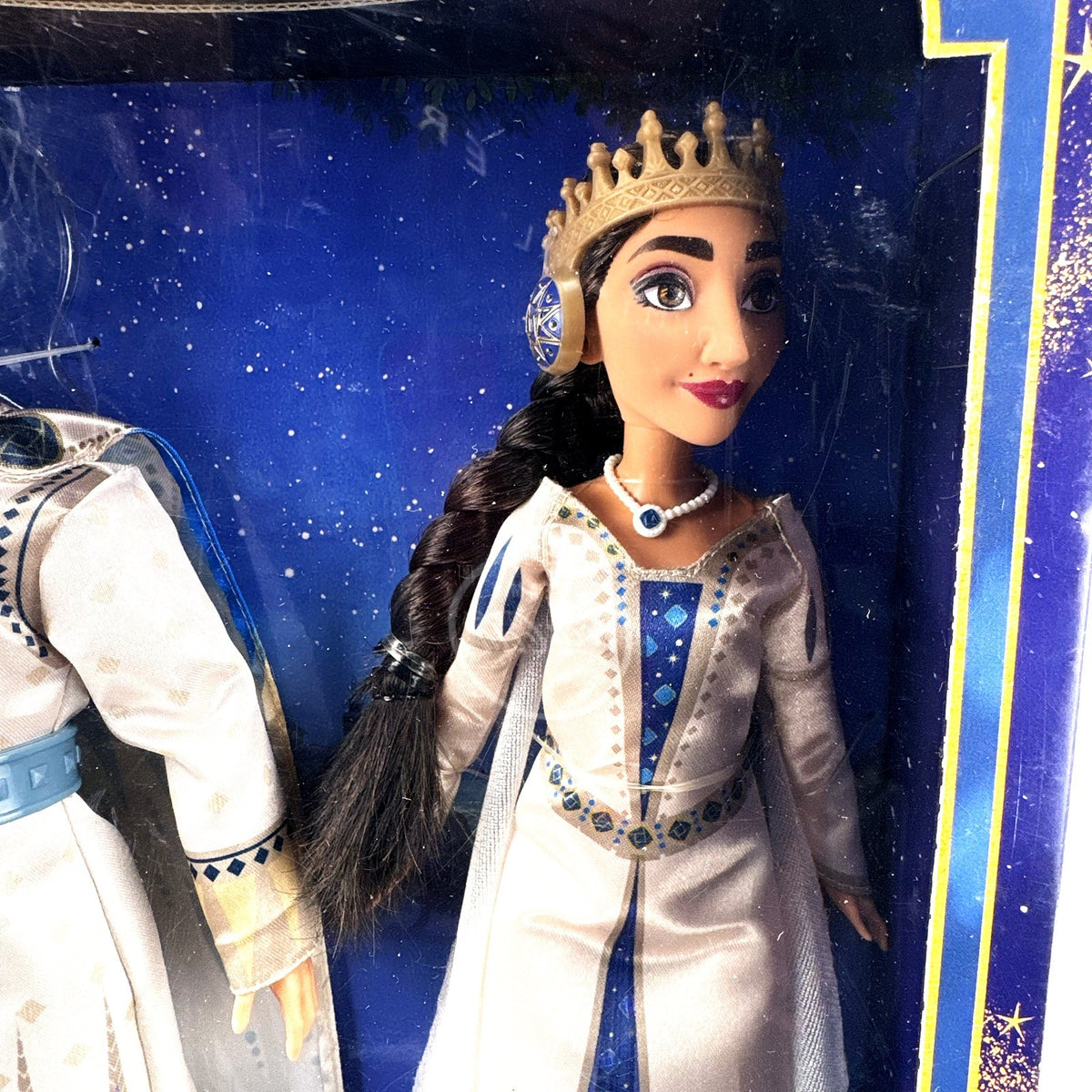 Mattel Disney Wish King Magnifico and Queen Amaya 11-inch fashion doll 2-pack in original packaging