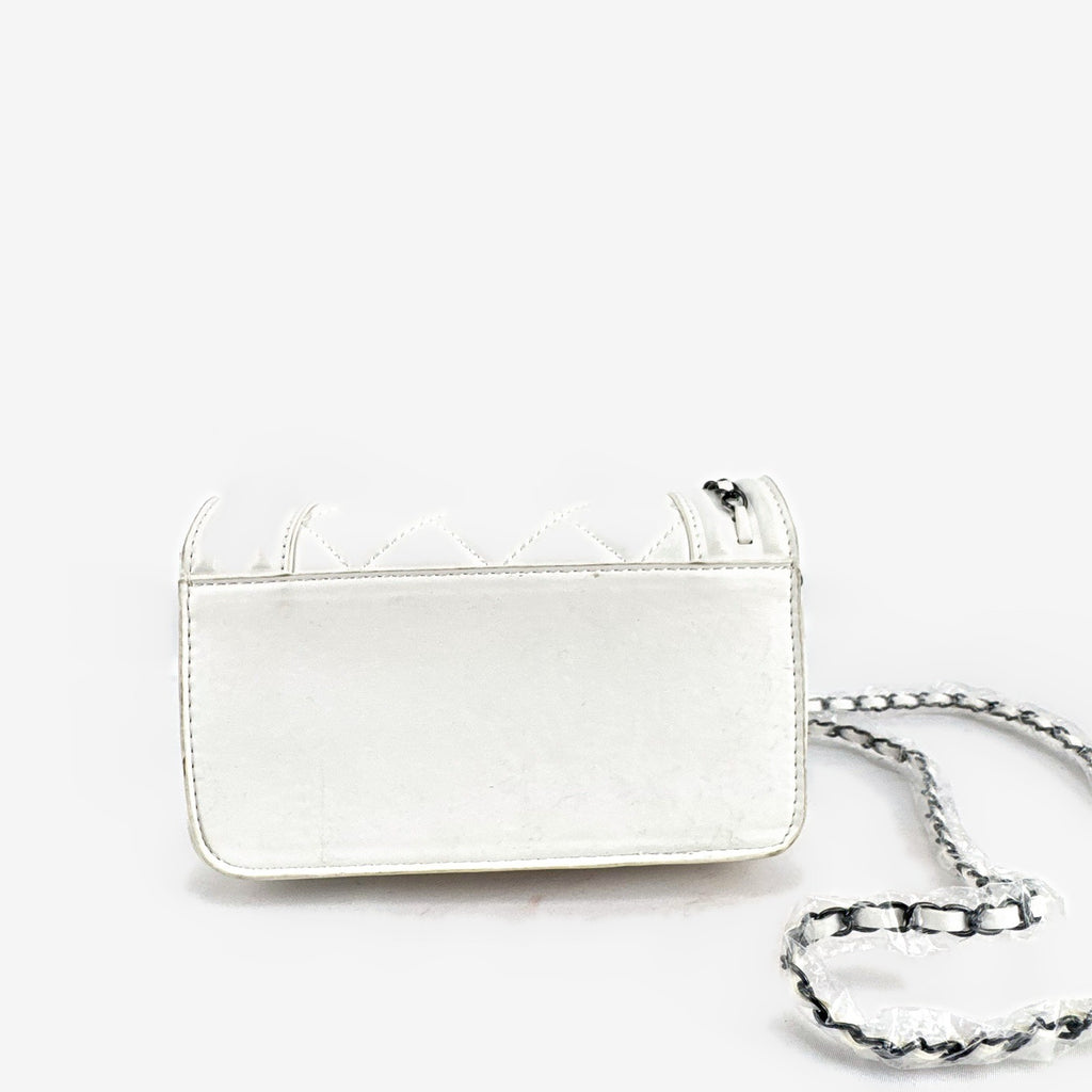 Badgley Mischka white quilted faux leather crossbody bag with gunmetal chain strap
