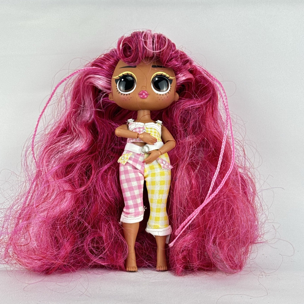 MGA L.O.L. Surprise! Tweens Fancy Gurl 6-inch fashion doll with pink hair and gingham outfit