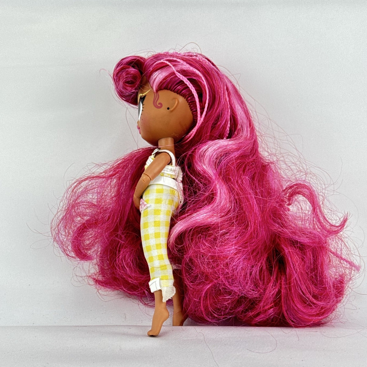 MGA L.O.L. Surprise! Tweens Fancy Gurl 6-inch fashion doll with pink hair and gingham outfit