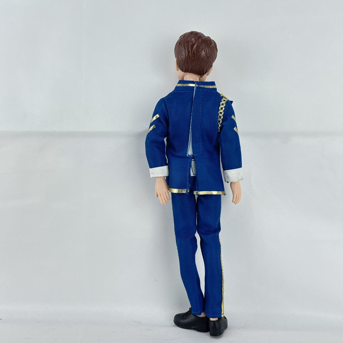 Hasbro Disney Descendants Prince Ben 11-inch coronation fashion doll in royal blue and gold formal attire
