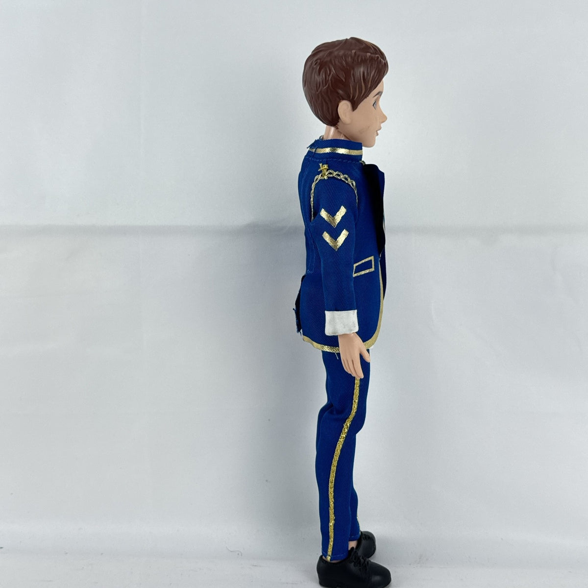 Hasbro Disney Descendants Prince Ben 11-inch coronation fashion doll in royal blue and gold formal attire