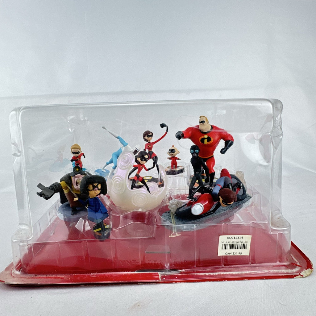 Disney Store Pixar Incredibles 2 deluxe 10-piece PVC figurine playset in original packaging tray