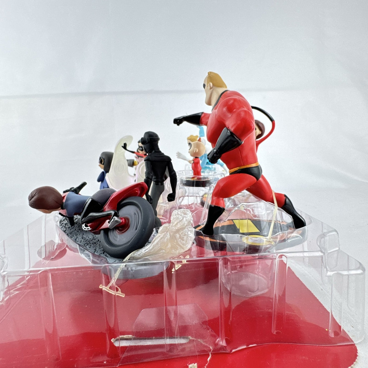 Disney Store Pixar Incredibles 2 deluxe 10-piece PVC figurine playset in original packaging tray