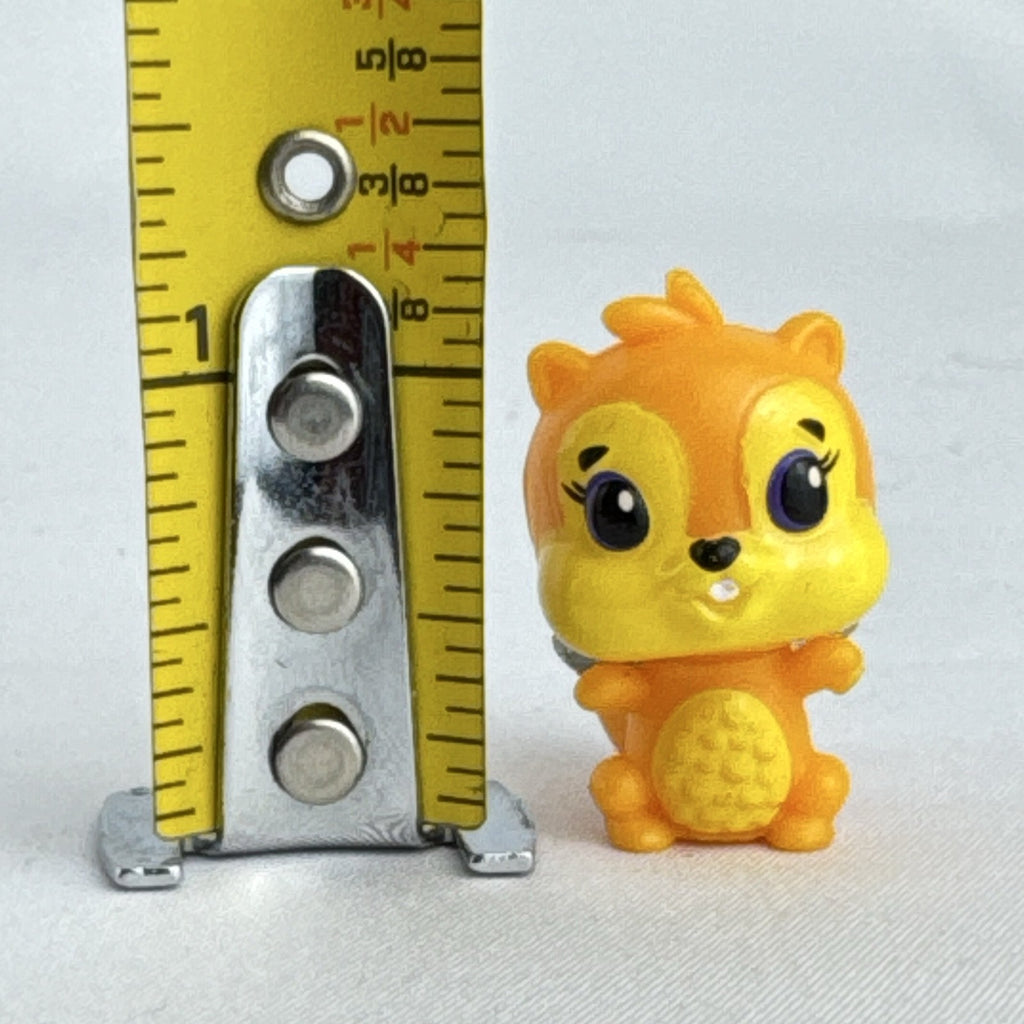 Spin Master Hatchimals CollEGGtibles orange squirrel mini figure with silver glitter wings