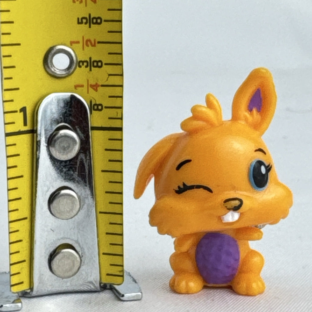 Spin Master Hatchimals CollEGGtibles orange winking bunny rabbit mini figure with silver glitter wings