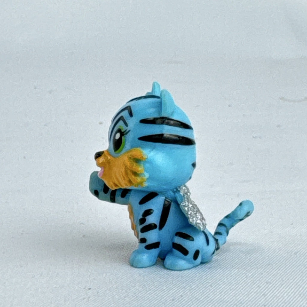 Spin Master Hatchimals CollEGGtibles blue tiger mini figure with silver glitter wings