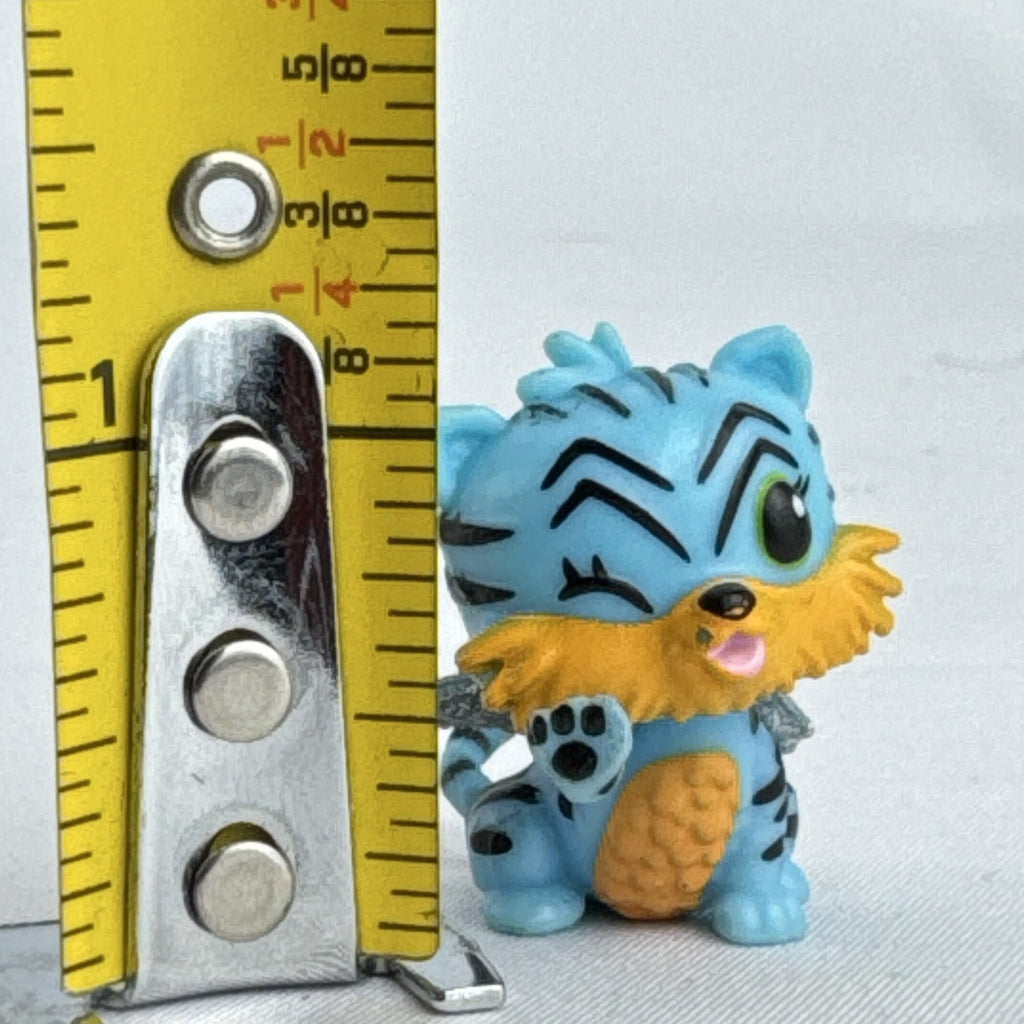 Spin Master Hatchimals CollEGGtibles blue tiger mini figure with silver glitter wings