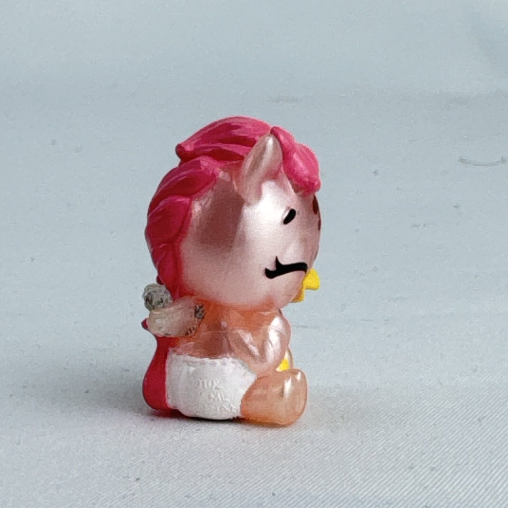 Spin Master Hatchimals Colleggtibles pearlescent pink baby mini figure with glitter wings