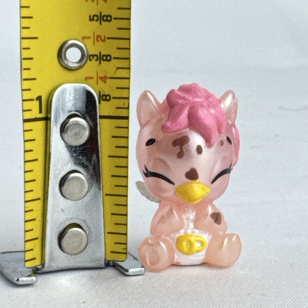 Spin Master Hatchimals Colleggtibles pearlescent pink baby mini figure with glitter wings