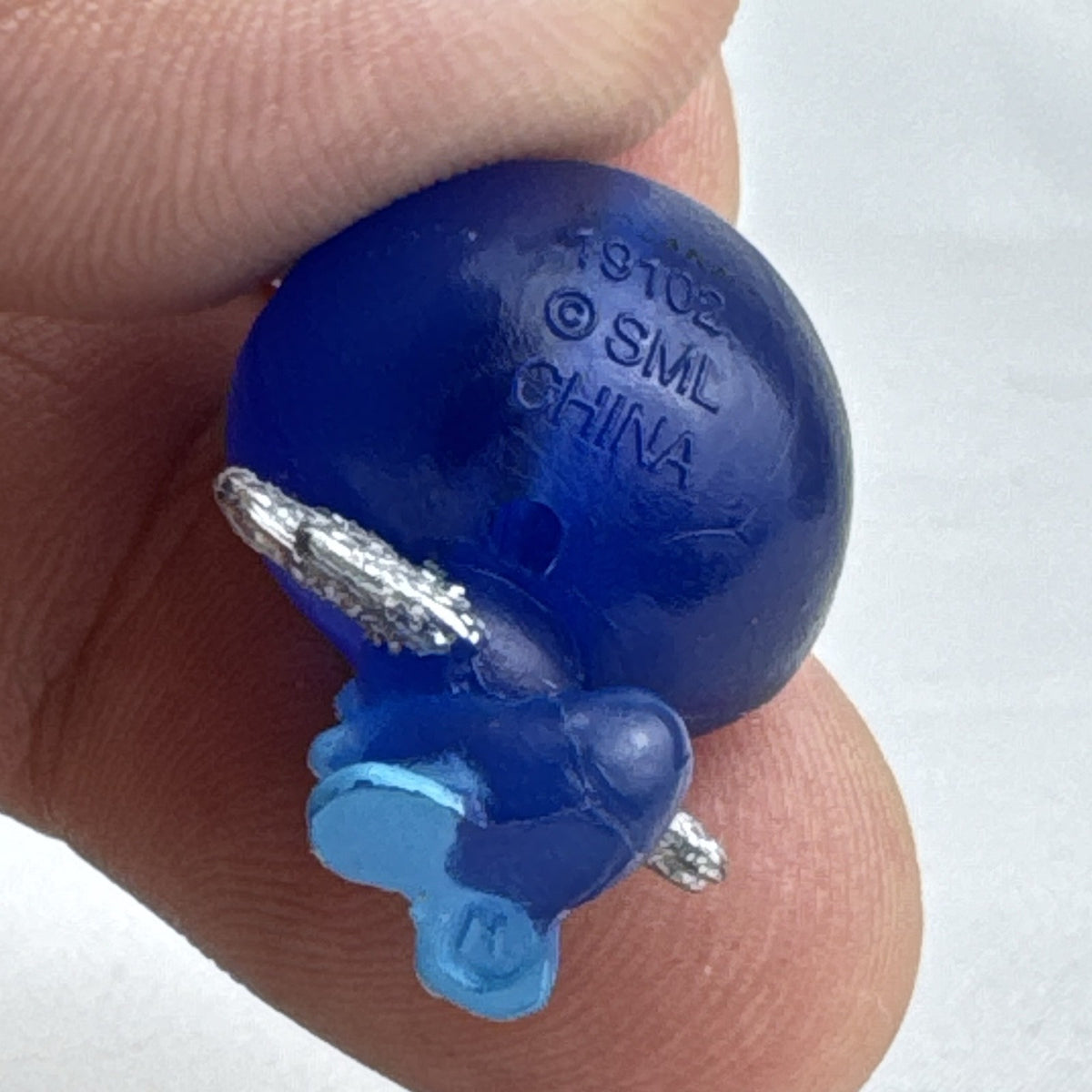Spin Master Hatchimals Colleggtibles blue bug miniature figure with silver glitter wings