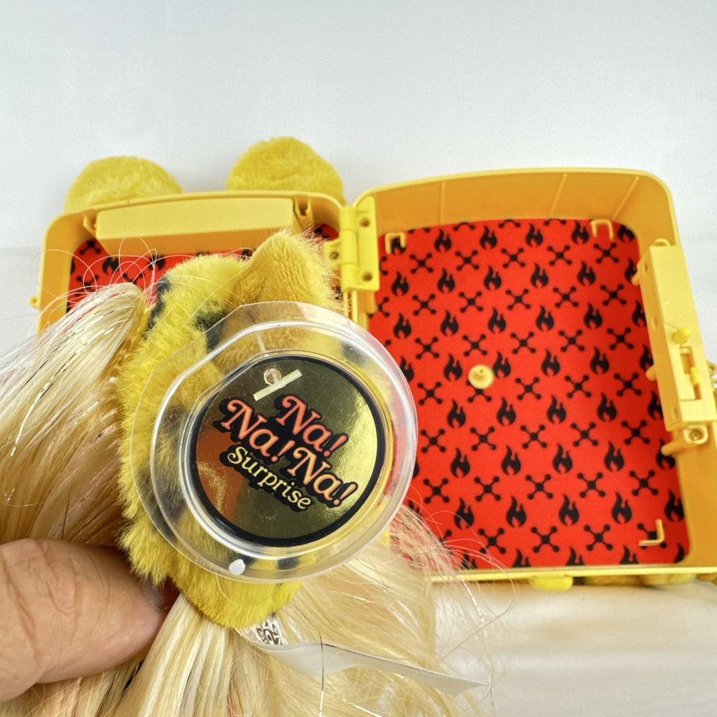 MGA Na! Na! Na! Surprise Jennel Jaguar doll with leopard print plush backpack bedroom case