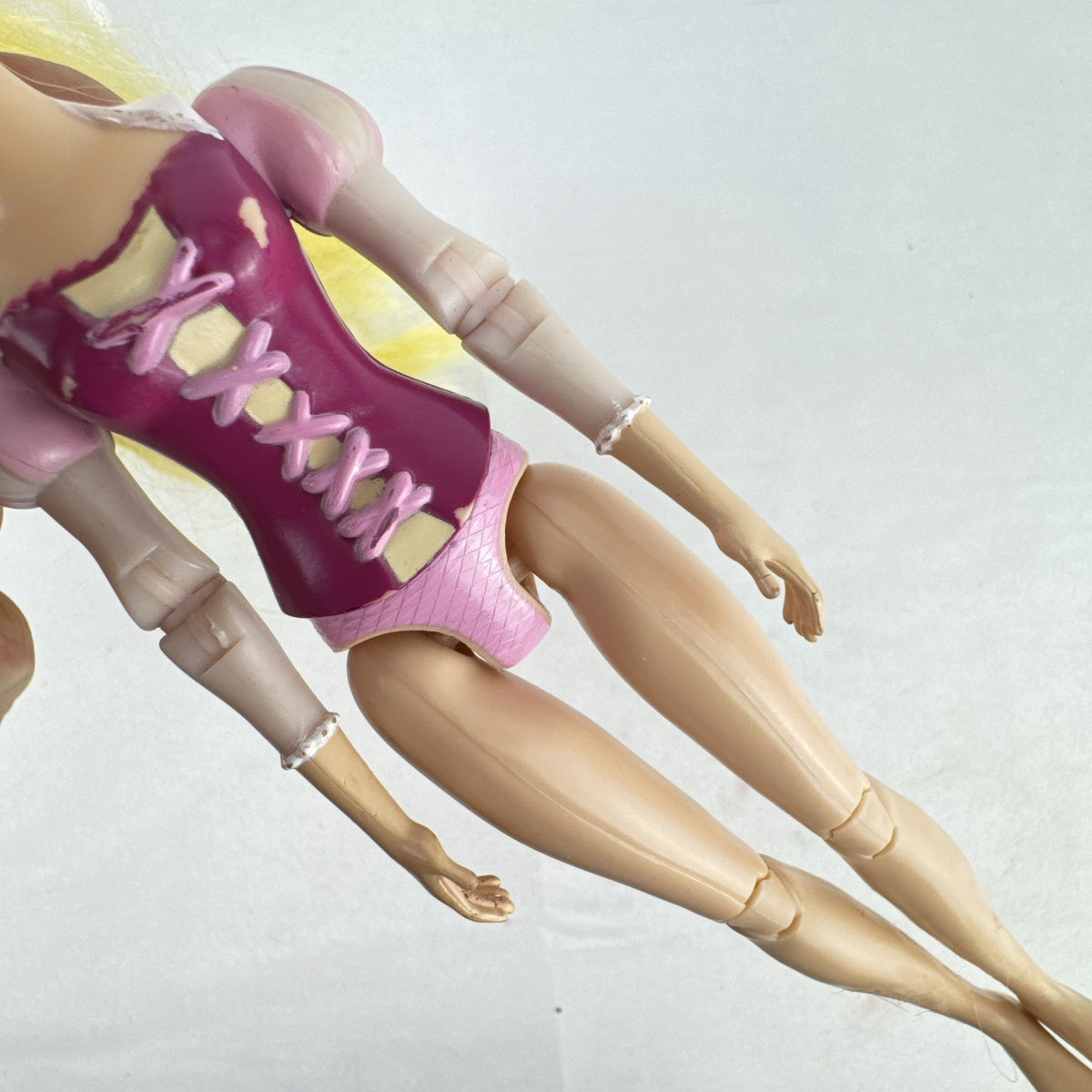 Hasbro Tangled The Series Rapunzel 8.5-inch articulated plastic doll with blonde hair