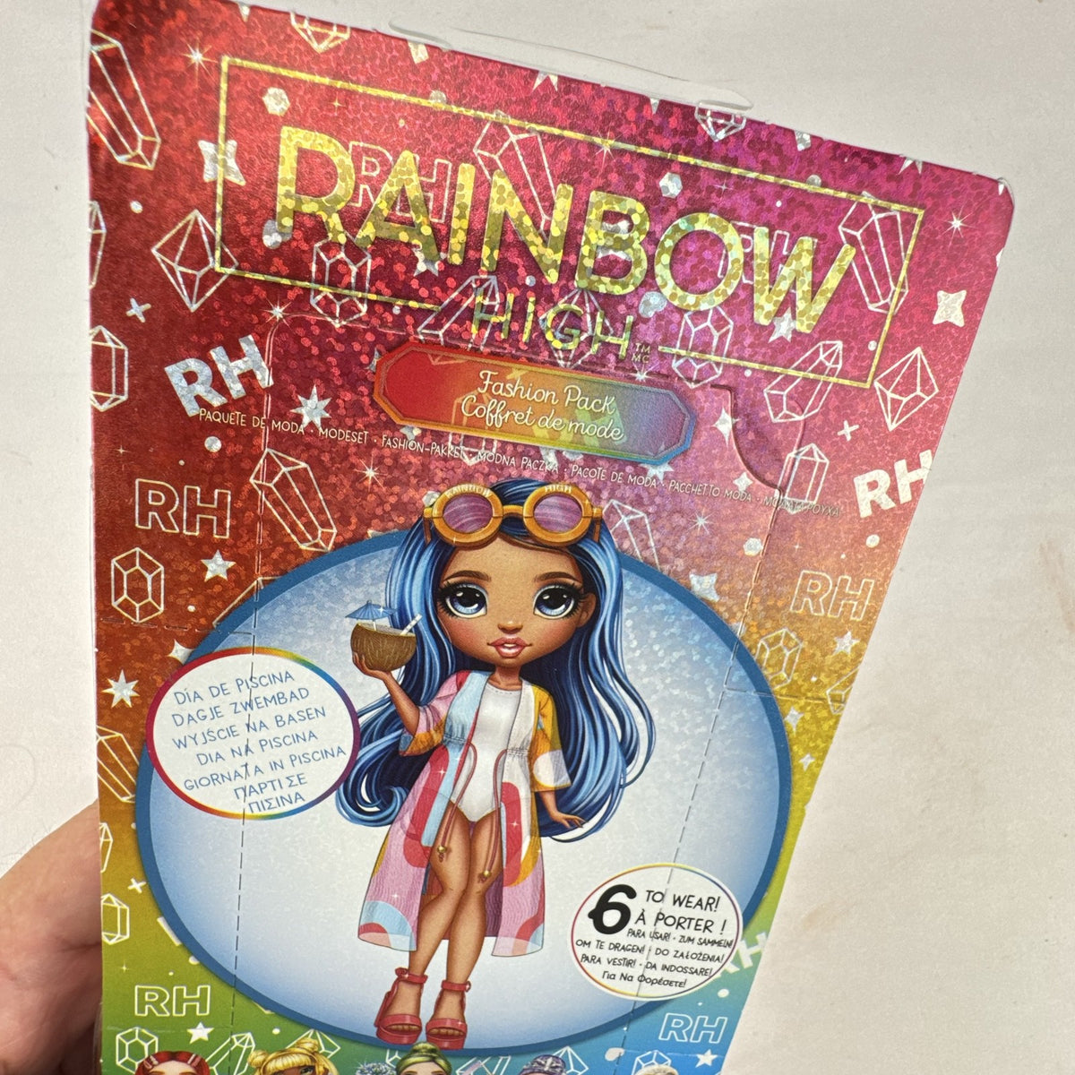 Rainbow High Pool Day Fashion Pack 6-piece doll swimwear outfit sealed in original packaging