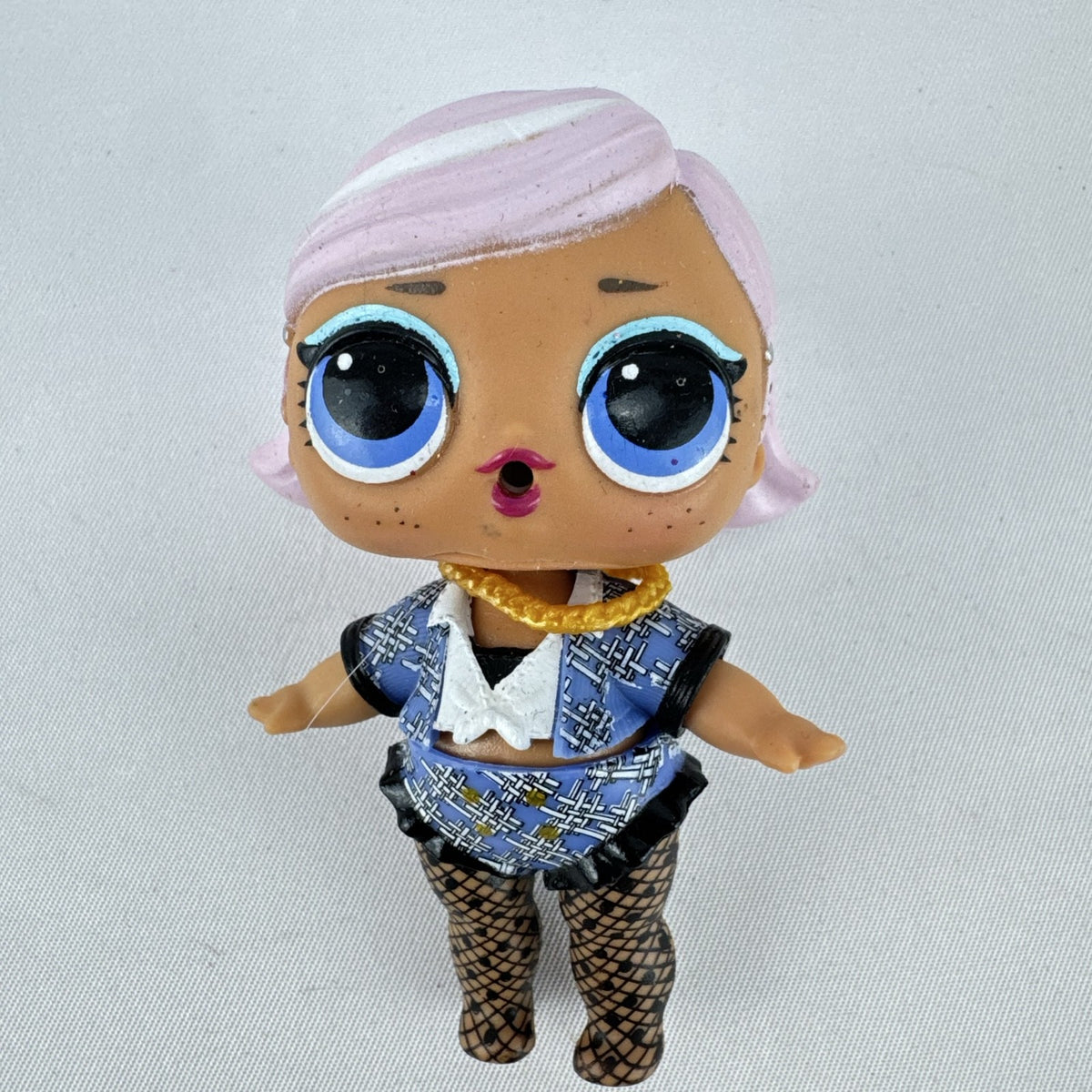 MGA L.O.L. Surprise Madame Queen 3-inch doll in blue houndstooth outfit with pink hair