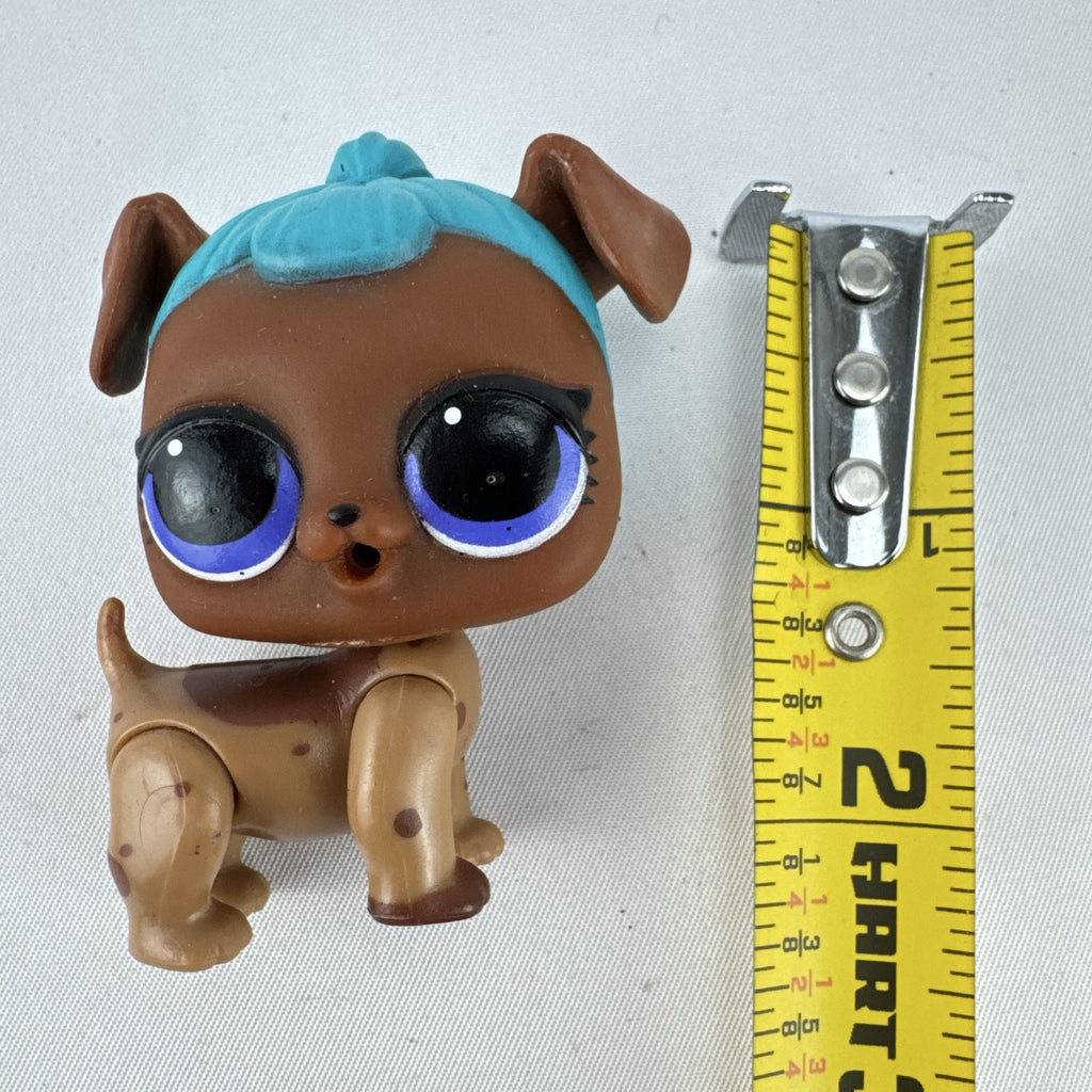 MGA L.O.L. Surprise! Pets brown puppy figure with teal blue hair and purple eyes