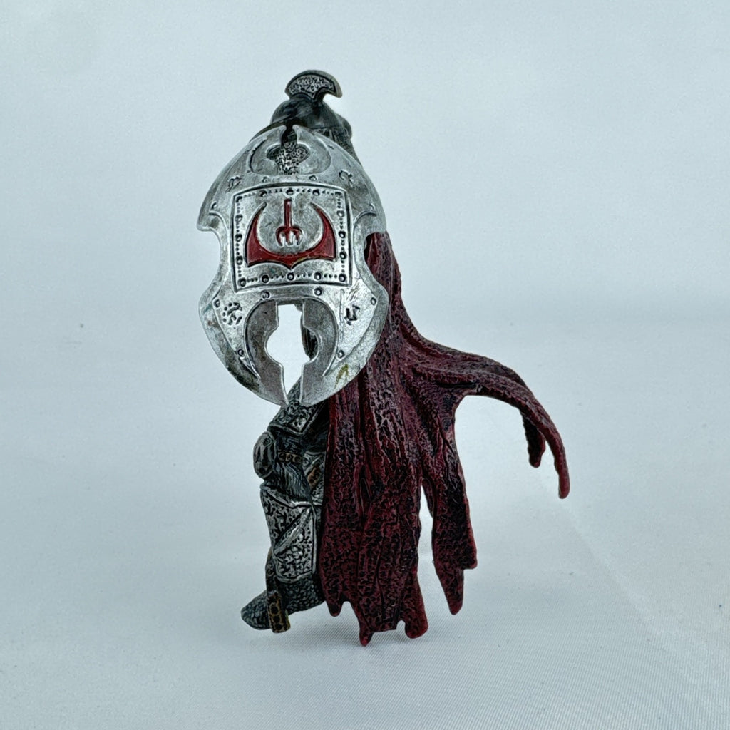 Schleich Eldrador Dragon Knight Rider action figure in plate armor with red cape and shield