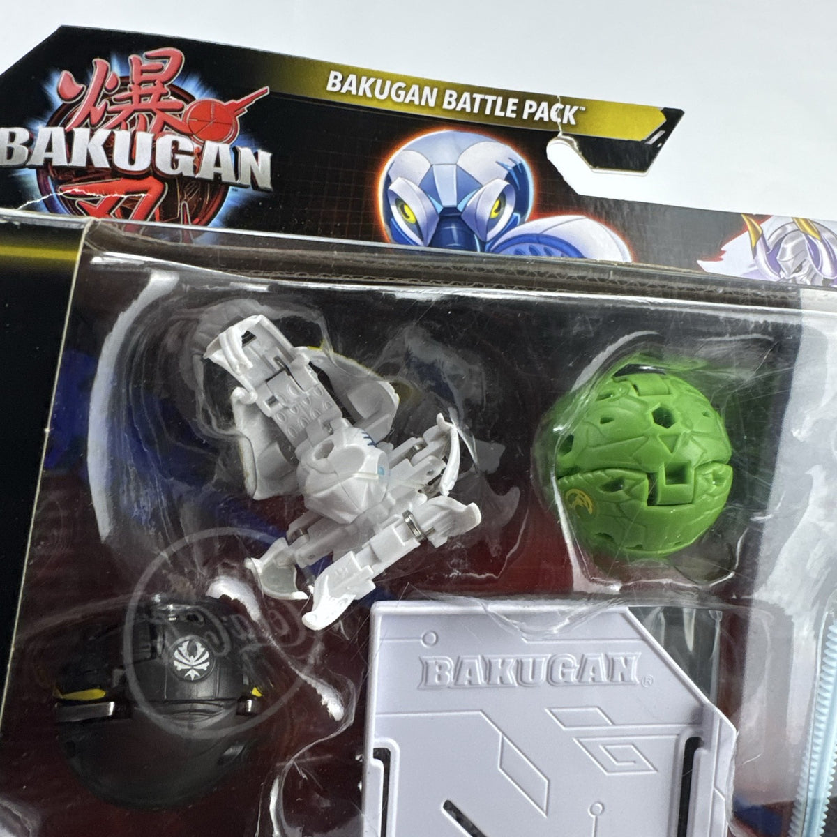 Spin Master Bakugan Battle Pack in original packaging with five transforming figures and ripcord