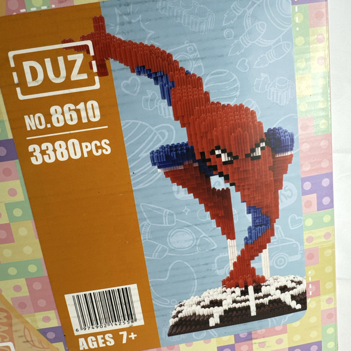 DUZ Magic Blocks Spider-Man micro building set 8610 with display stand and box