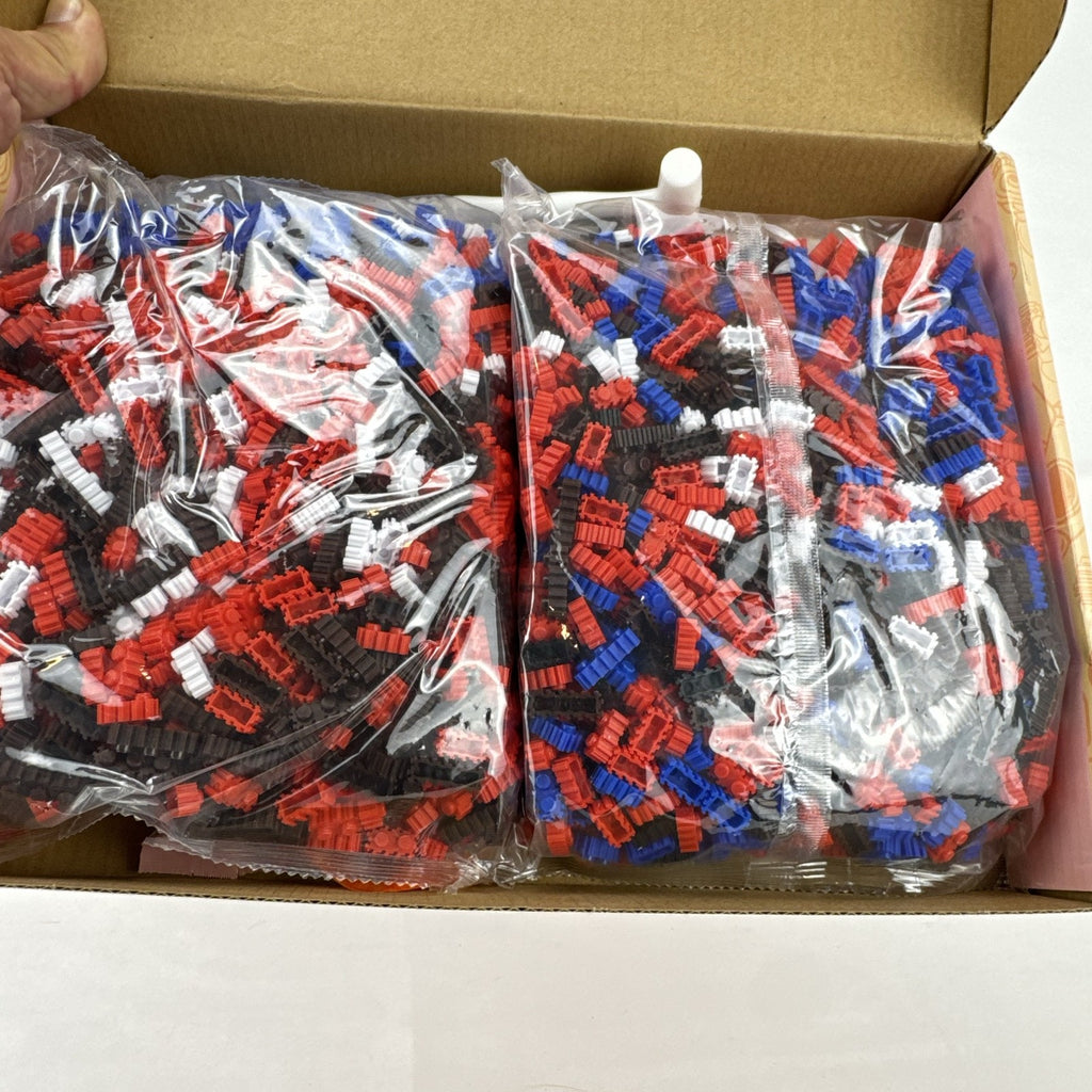 DUZ Magic Blocks Spider-Man micro building set 8610 with display stand and box