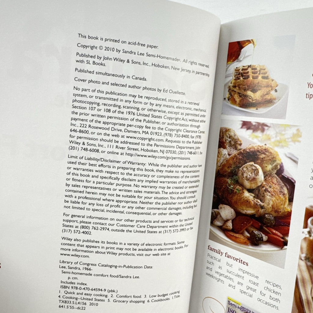 Front cover of the Sandra Lee Semi-Homemade Comfort Food paperback cookbook