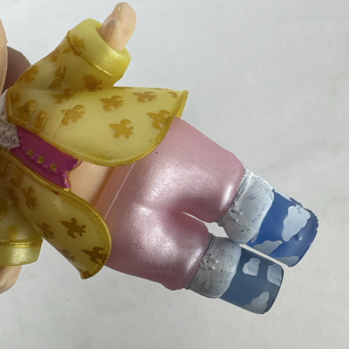 MGA L.O.L. Surprise! Boys Series 1 His Royal Highness 3-inch doll with turquoise curls and gold jacket