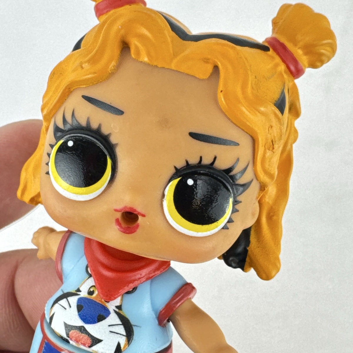 MGA Entertainment LOL Surprise Loves Mini Sweets Tiger Babe 3-inch Kellogg's Frosted Flakes doll