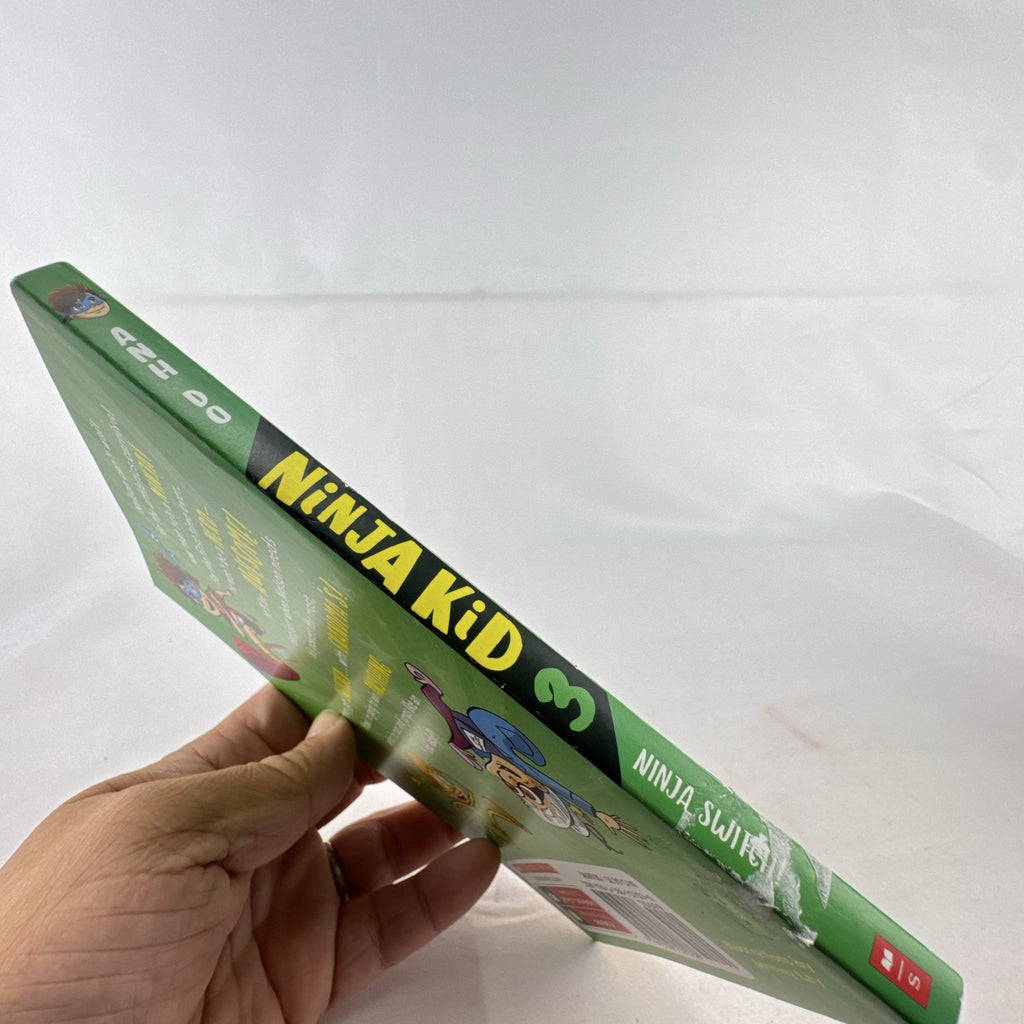 Front cover of Ninja Kid 3: Ninja Switch! paperback chapter book by Anh Do, published by Scholastic.