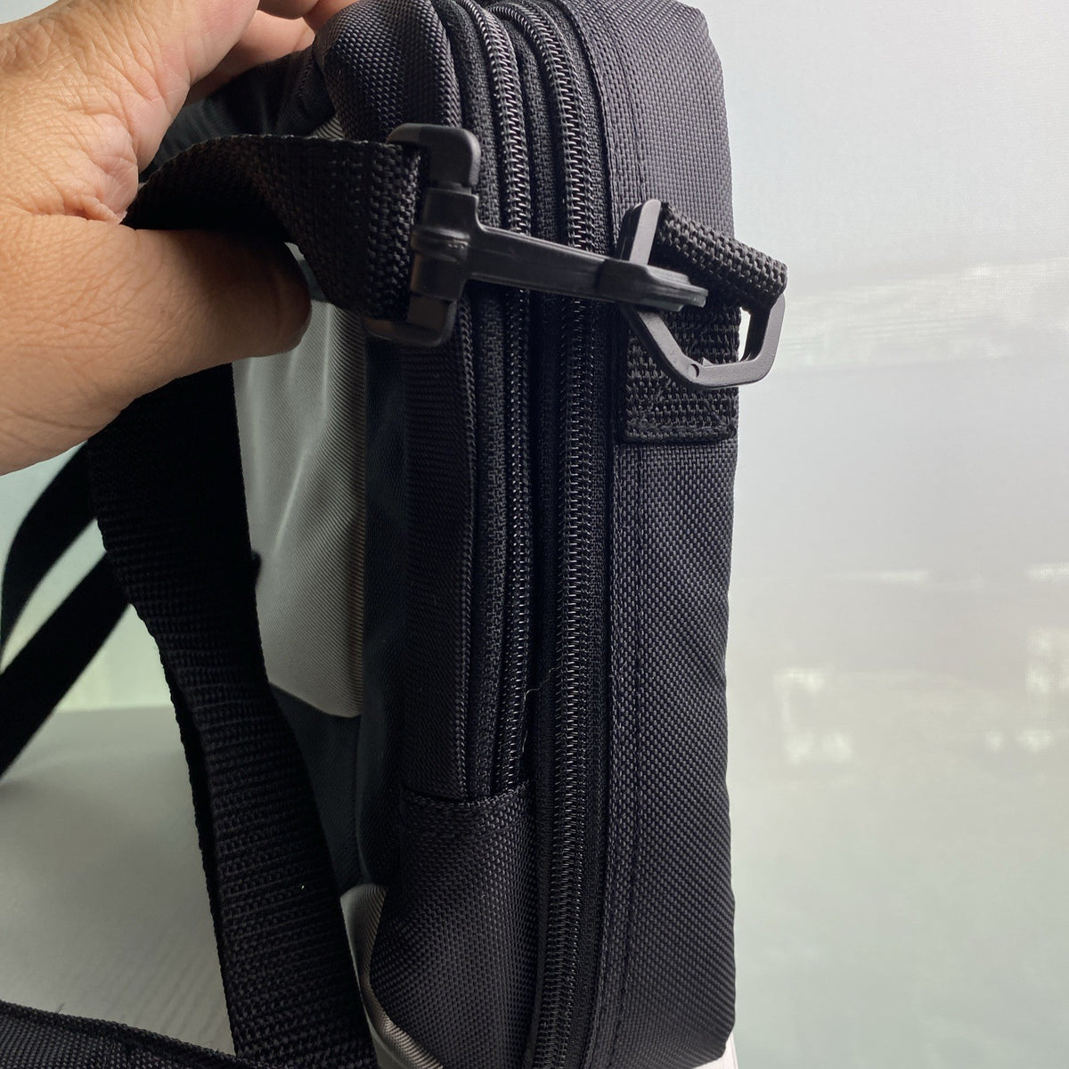 Targus DVD301-10 padded tech shoulder bag in black and gray nylon with strap