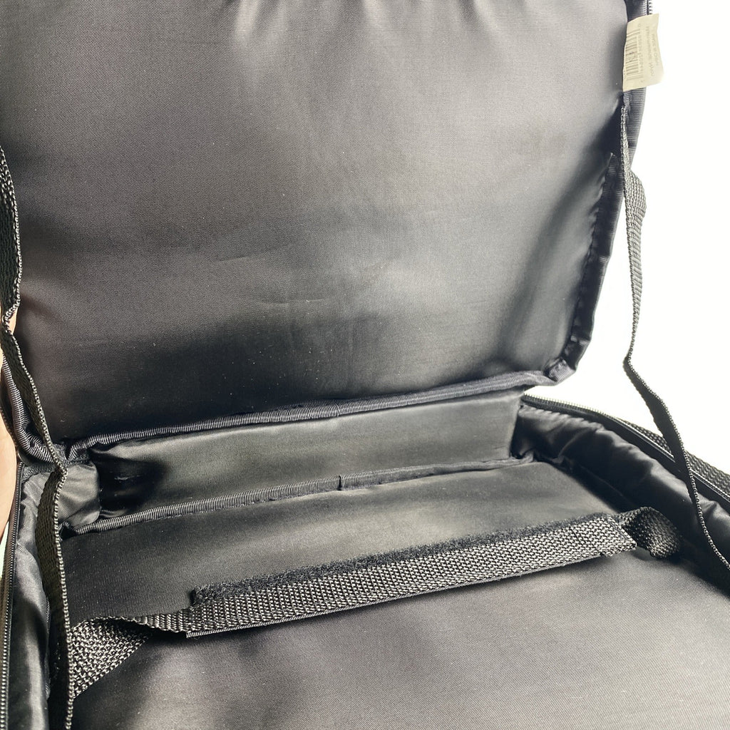 Targus DVD301-10 padded tech shoulder bag in black and gray nylon with strap