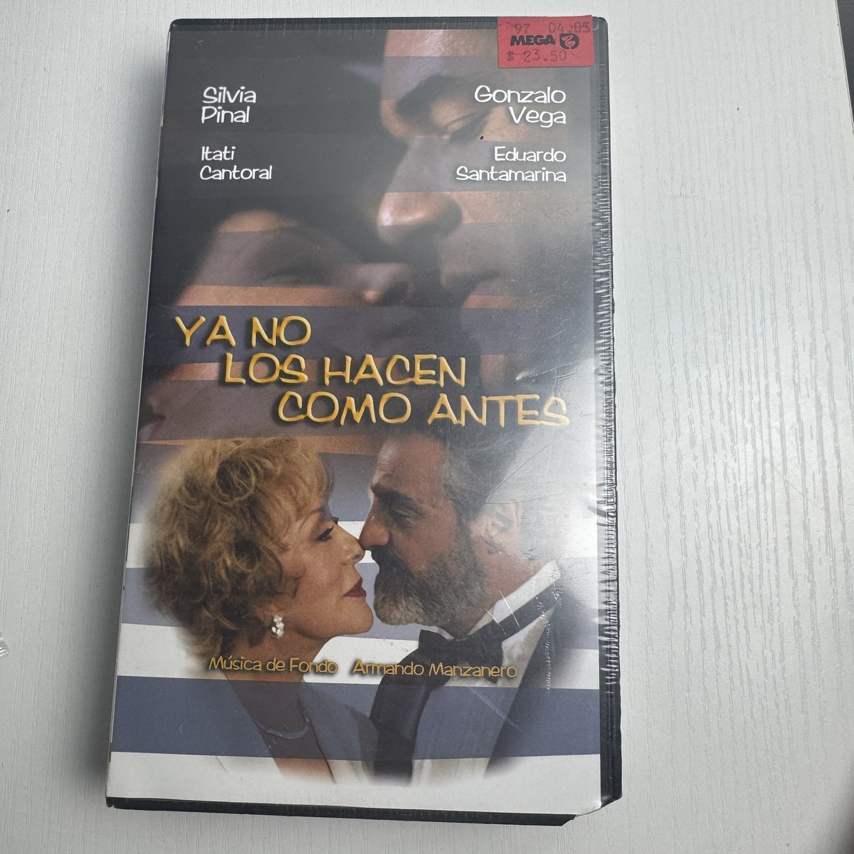 Factory sealed lot of 4 vintage VHS tapes including Sierra Club nature documentary and classic Spanish language movies.