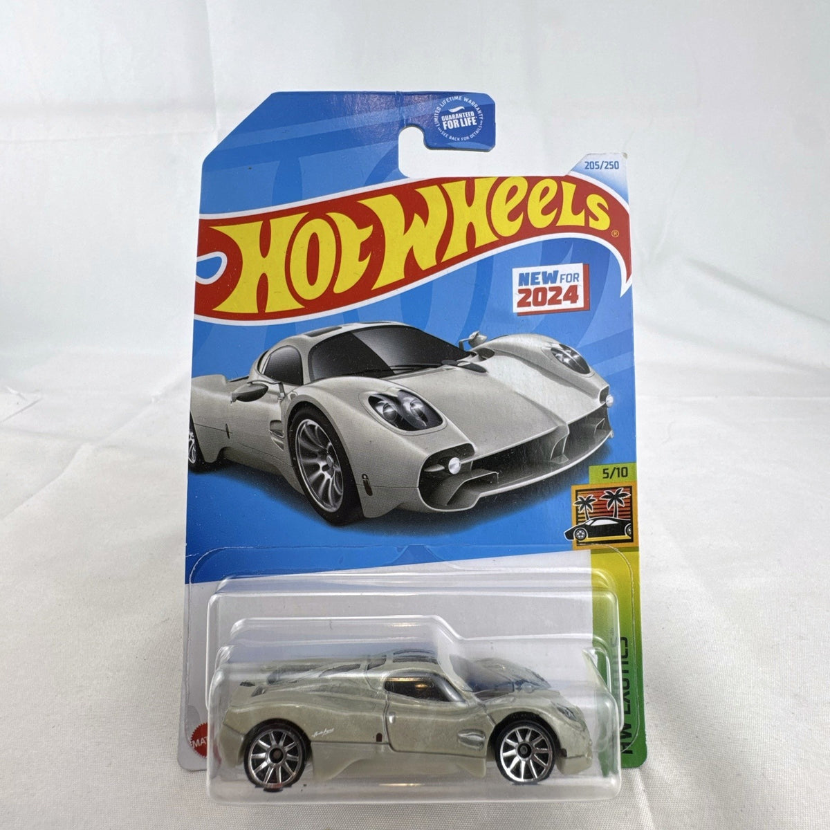 Hot Wheels HW Exotics 1:64 scale diecast 9-car hypercar lot including McLaren, Koenigsegg, and Pagani, factory sealed on card.