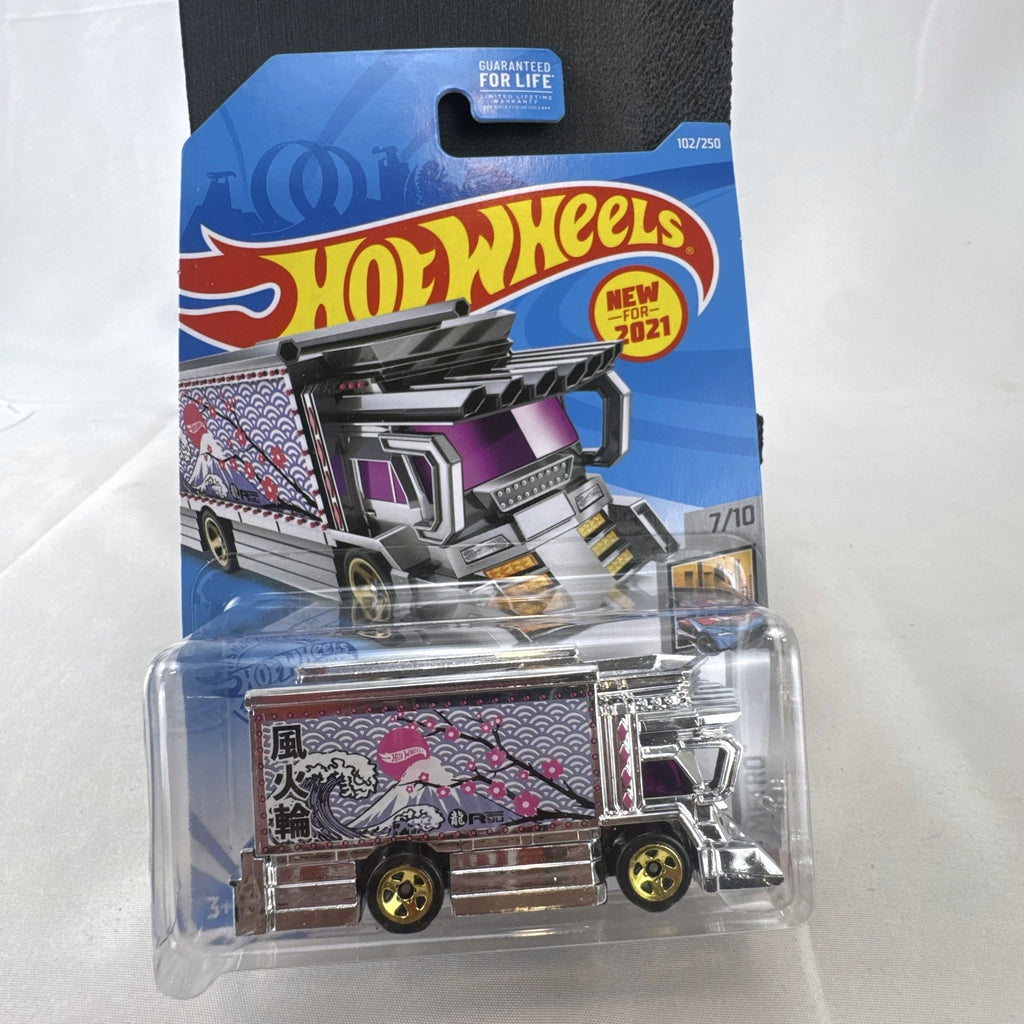 Hot Wheels HW Metro 11-car diecast set featuring 1:64 scale commercial and utility vehicles sealed on original cards.