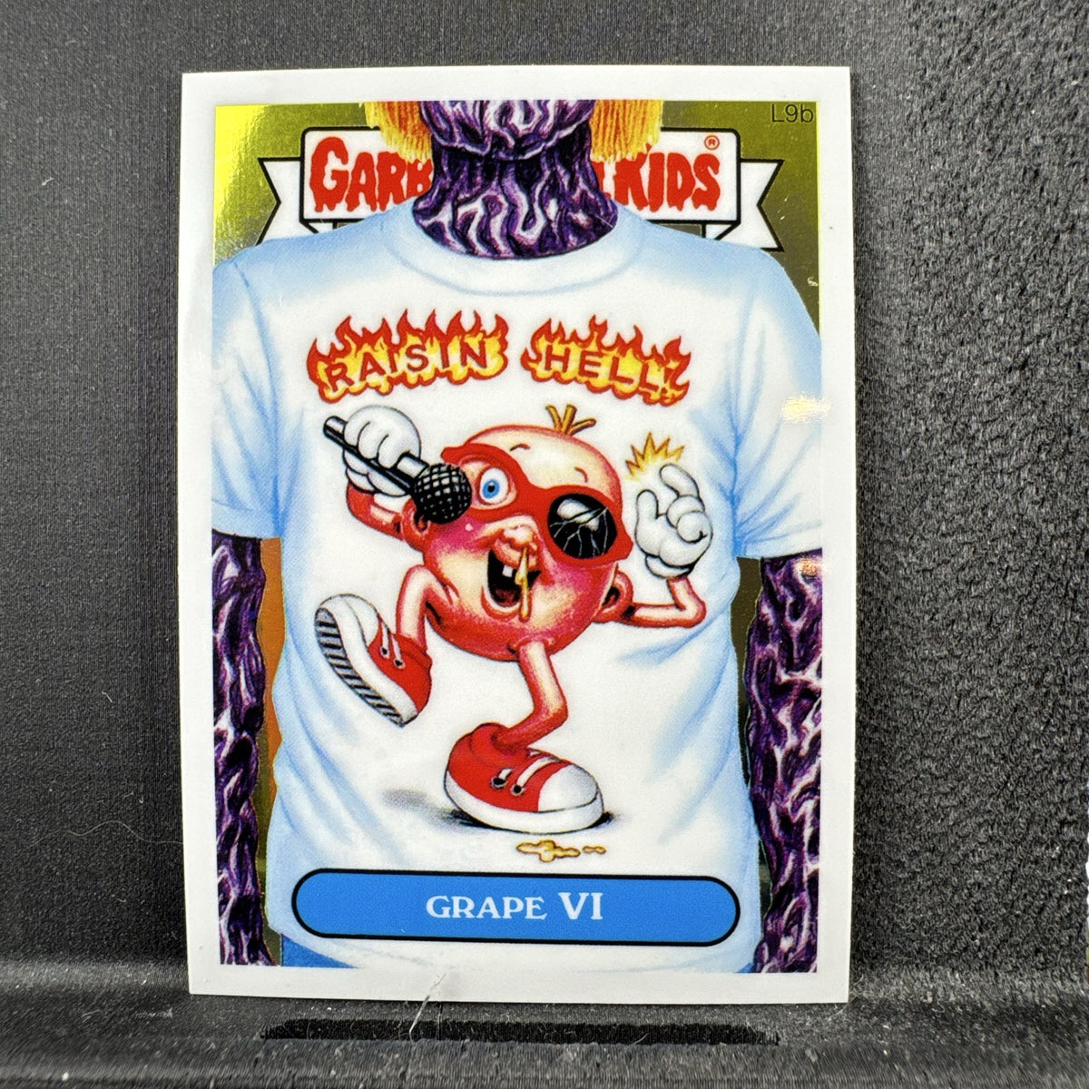 2013 Topps Garbage Pail Kids Chrome Lost GPK Grape VI L9b sticker card