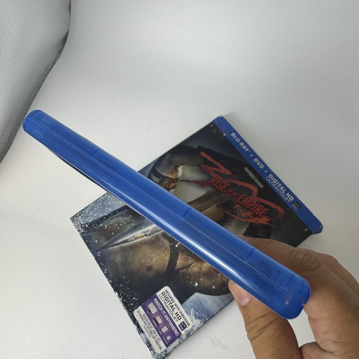 300 Rise of an Empire Blu-ray and DVD combo pack edition featuring original slipcover packaging.