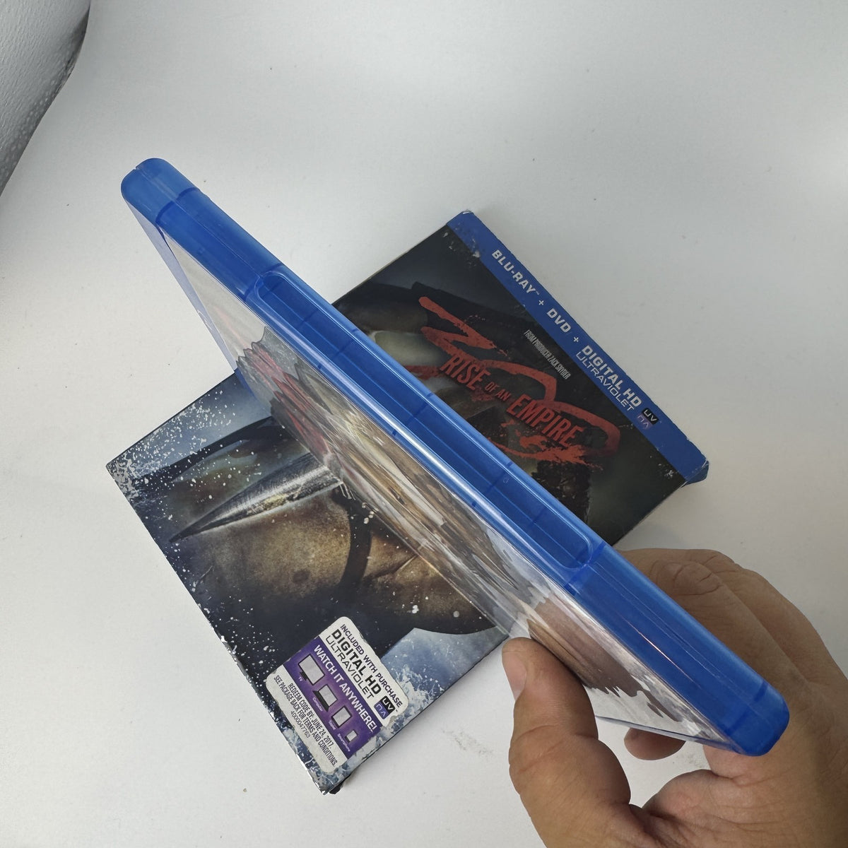 300 Rise of an Empire Blu-ray and DVD combo pack edition featuring original slipcover packaging.