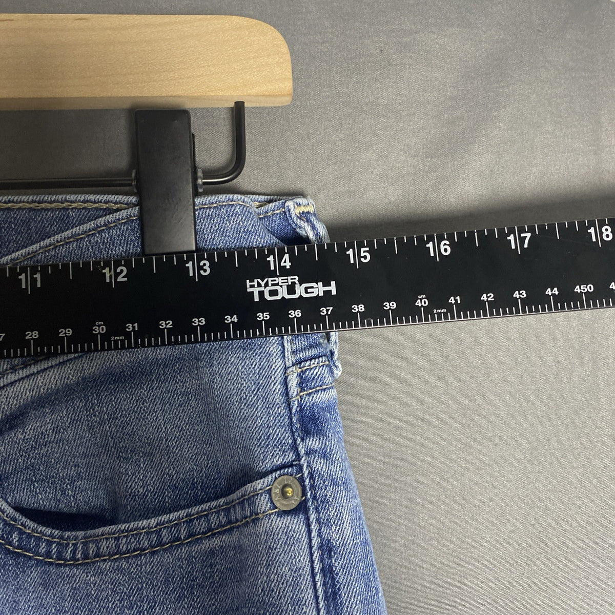 Abercrombie & Fitch Kennan straight leg jeans in light wash blue denim, size 29x28.