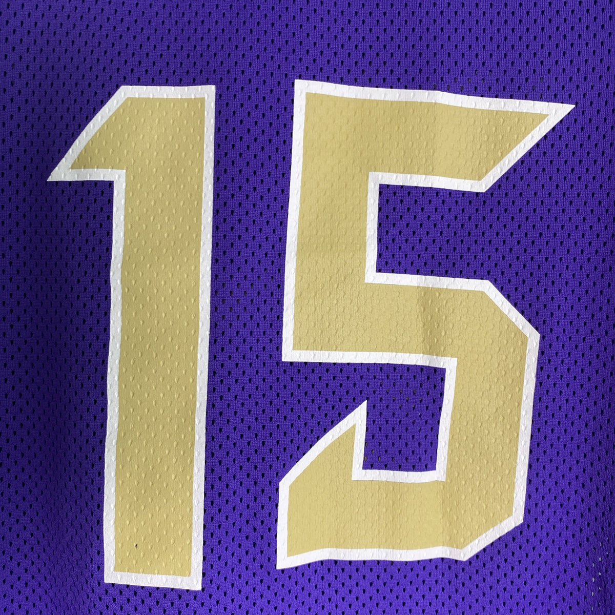 Front and back of purple Nike Dri-FIT Washington Huskies mesh jersey shirt in women's size medium with Keates 15 graphics.